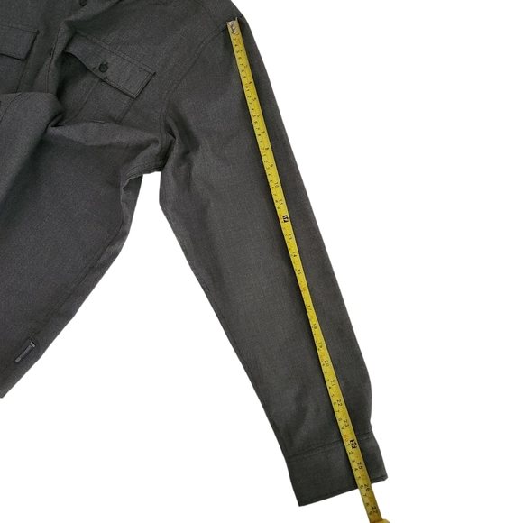 MOUNTAIN HARDWEAR grey Frequentor hiking button-up shirt large - Picture 11 of 14